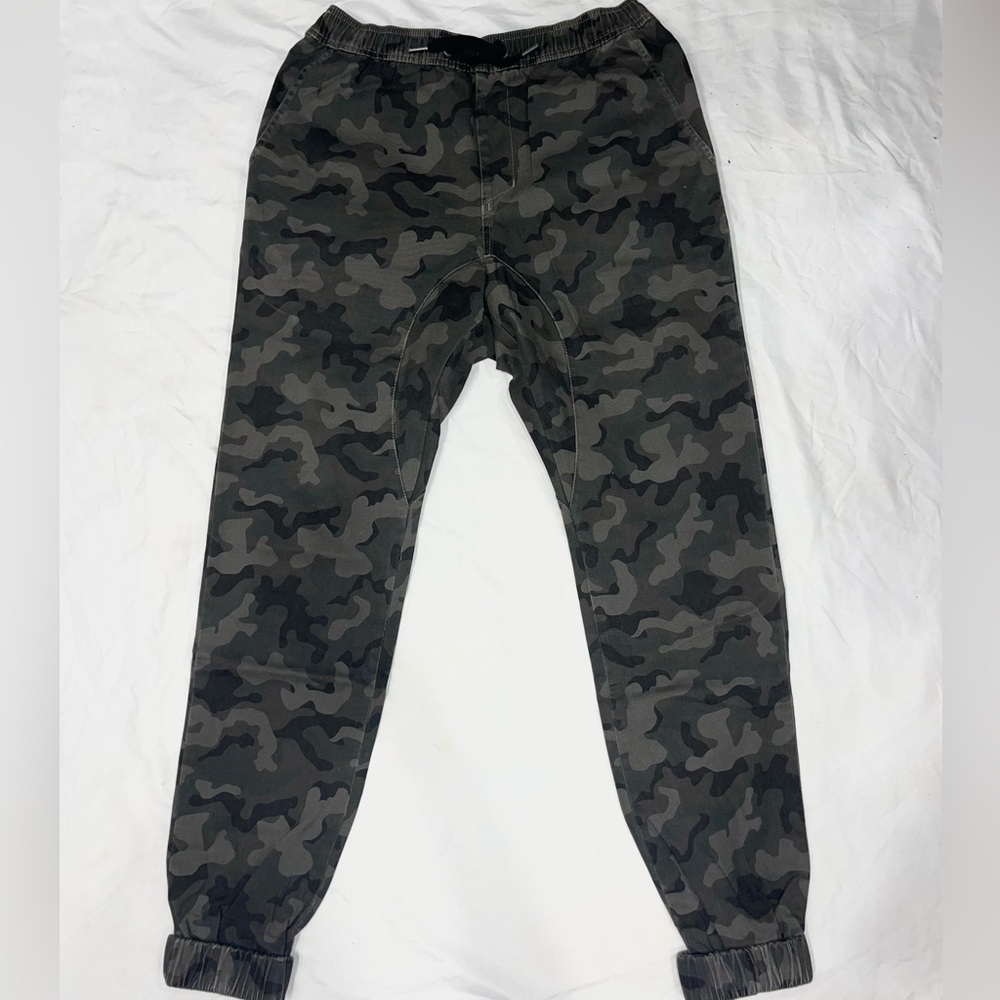 Zanerobe Men’s Camo Joggers